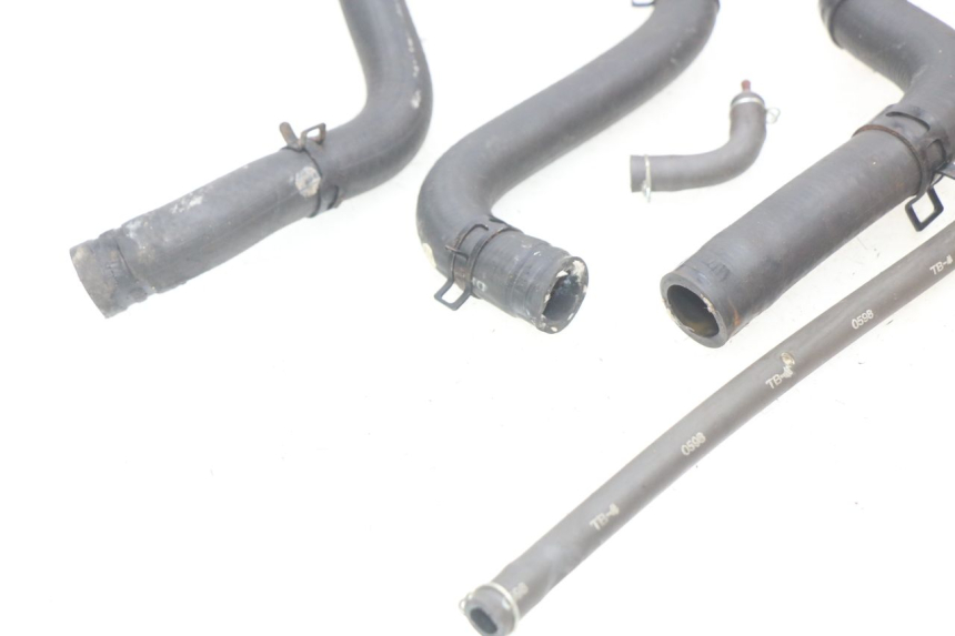 photo de RADIATOR HOSE HONDA FES PANTHEON 2T 125 (1998 - 2002) - Zoom on usage condition