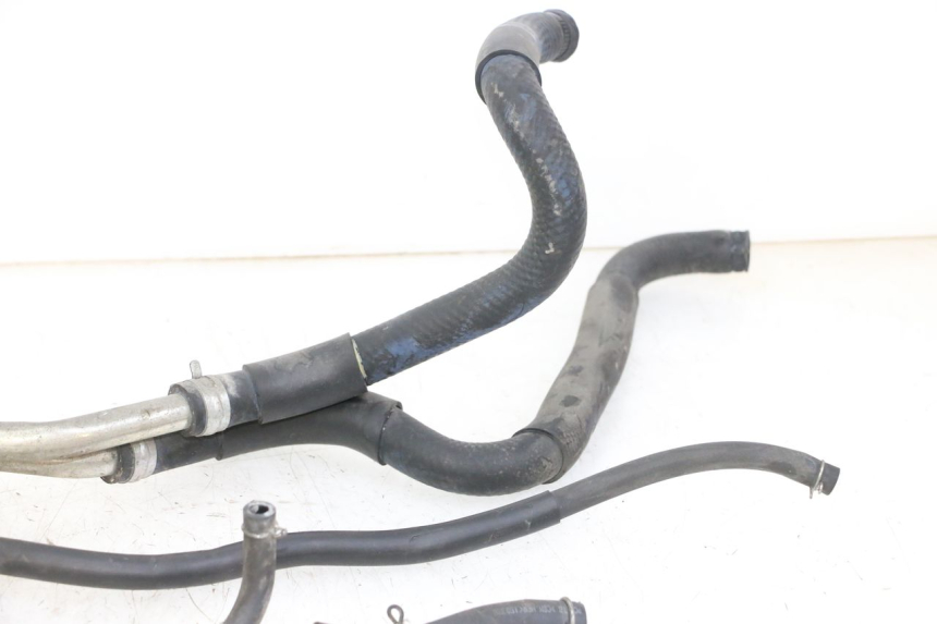 photo de RADIATOR HOSE HONDA FORZA ABS 300 (2013 - 2017) - Zoom on usage condition