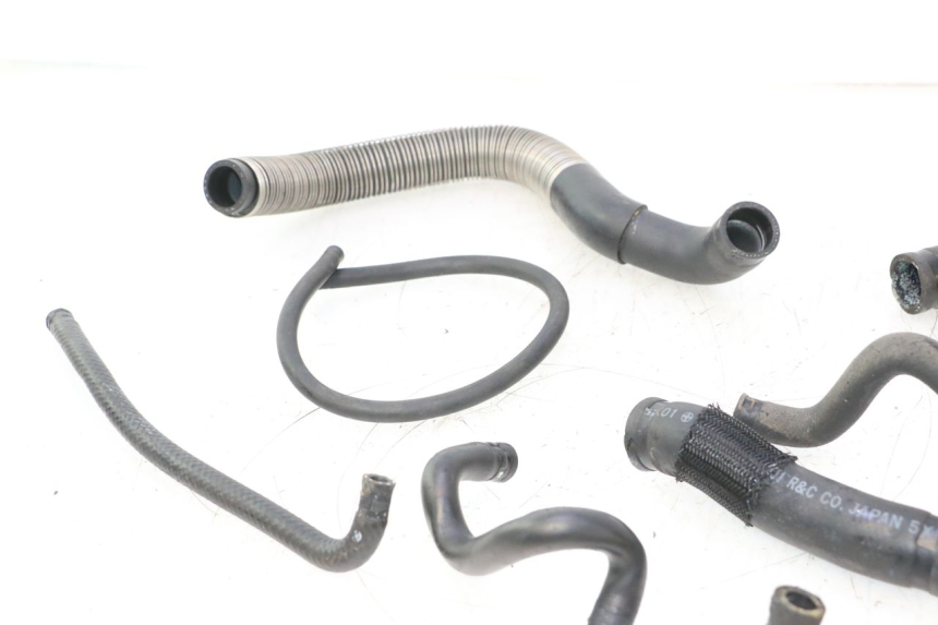 photo de RADIATOR HOSE SUZUKI GSR 600 (2005 - 2012) - Zoom on usage condition