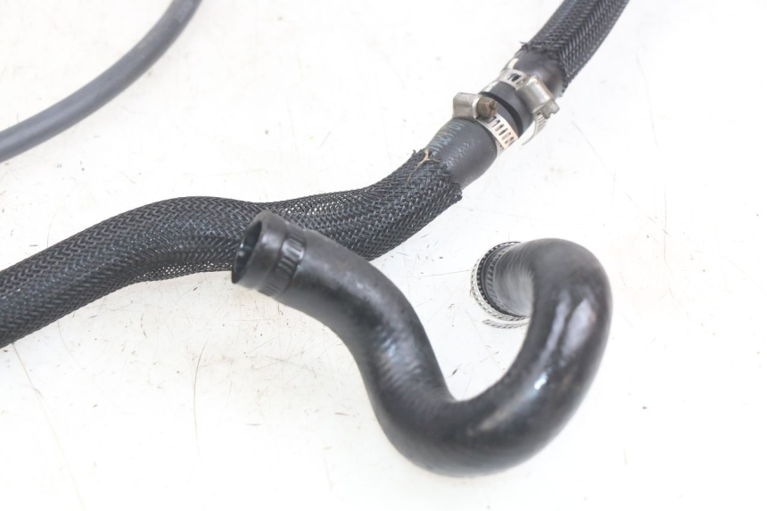photo de RADIATOR HOSE SYM GTS EFI 125 (2012 - 2016) - Alternative perspective