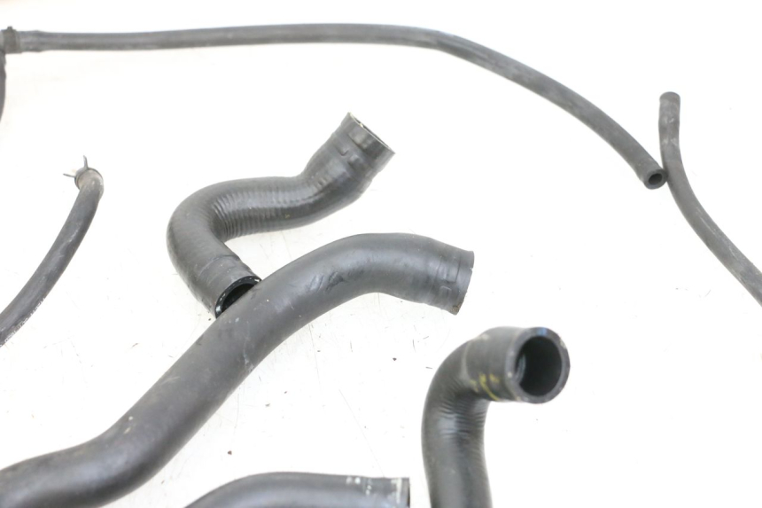 photo de RADIATOR HOSE HUSQVARNA SVARTPILEN 401 (2018 - 2023) - Alternative perspective