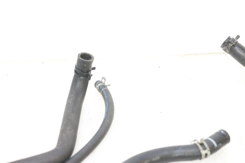 photo de RADIATOR HOSE PEUGEOT SATELIS COMPRESSOR K15 125 (2006 - 2009) - Alternative perspective
