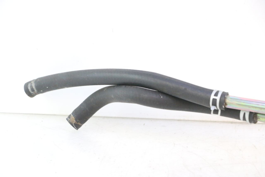 photo de RADIATOR HOSE HONDA SH 125 (2001 - 2003) - Zoom on usage condition