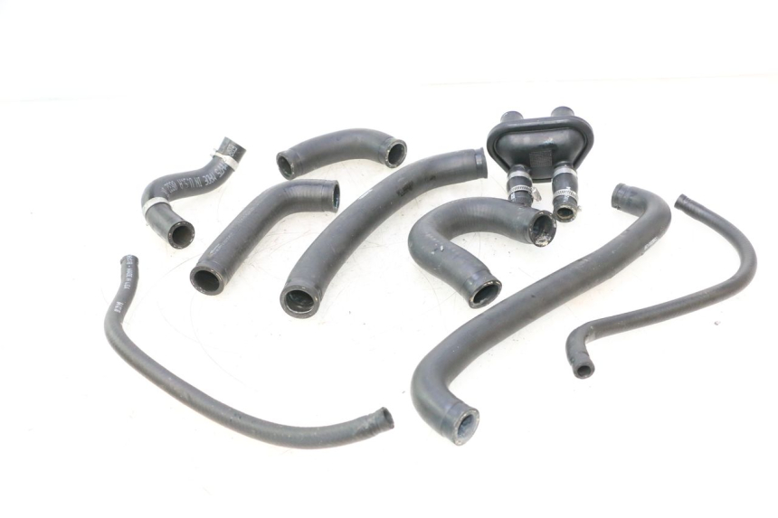photo de RADIATOR HOSE CAN-AM SPYDER RS 1000 (2008 - 2012) - Main view