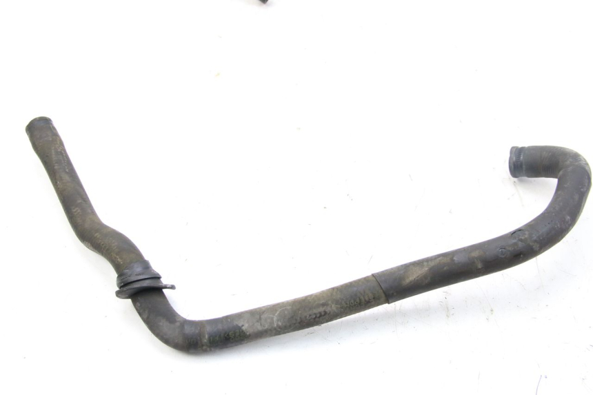 photo de RADIATOR HOSE PIAGGIO VESPA GRANTURISMO 125 (2003 - 2007) - Surface and material condition