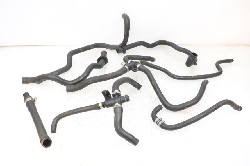 photo de RADIATOR HOSE PIAGGIO VESPA GTS SUPER IE 125 (2009 - 2016) - Main view