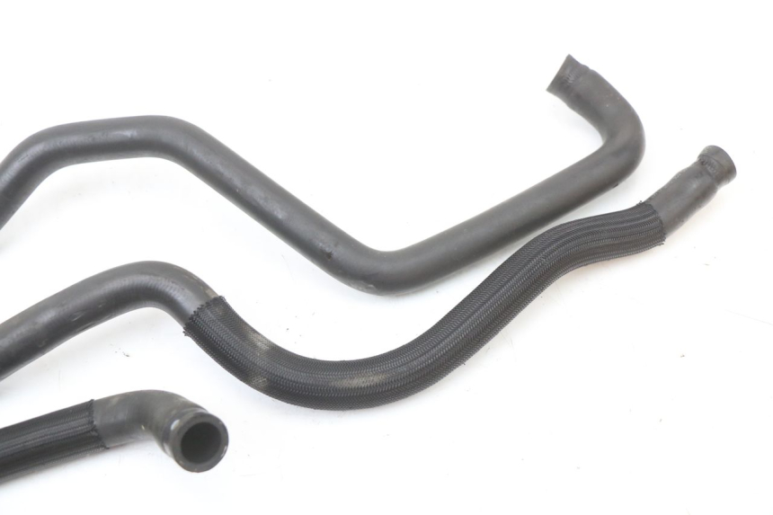 photo de RADIATOR HOSE YAMAHA X-MAX XMAX 125 (2010 - 2013) - Zoom on usage condition