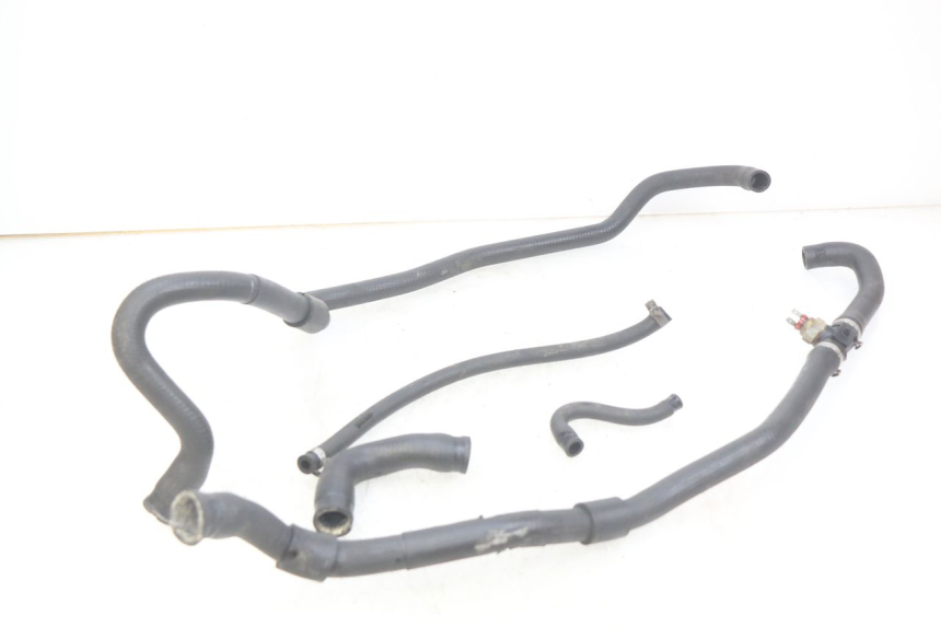 photo de RADIATOR HOSE PIAGGIO XEVO - X EVO 125 (2007 - 2017) - Zoom on usage condition