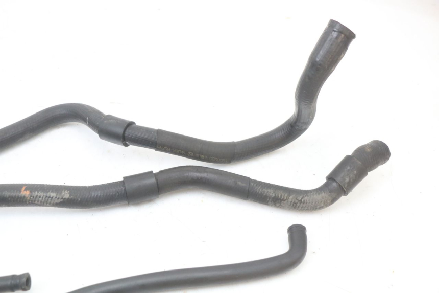 photo de RADIATOR HOSE PIAGGIO XEVO - X EVO 125 (2007 - 2017) - Alternative perspective