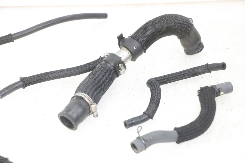 photo de RADIATOR HOSE YAMAHA XJ6 ABS 600 (2008 - 2016) - Zoom on usage condition