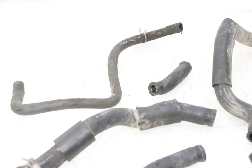 photo de RADIATOR HOSE HONDA XRV AFRICA TWIN 750 (1990 - 1992) - Alternative perspective