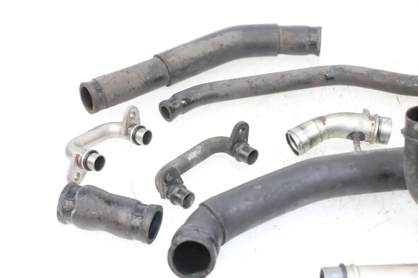 photo de RADIATOR HOSE YAMAHA FZ1 FAZER 1000 (2007 - 2009) - Zoom on usage condition