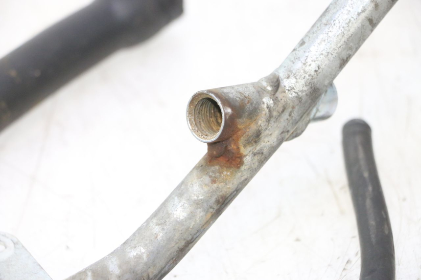 photo de RADIATOR HOSE YAMAHA YP MAJESTY 125 (1998 - 2001) - Alternative perspective