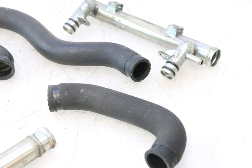 photo de RADIATOR HOSE KAWASAKI ZZR 600 (1995 - 2004) - Zoom on usage condition