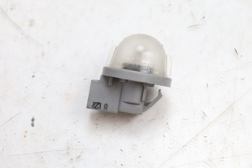 photo de LICENSE PLATE LIGHT SUZUKI BURGMAN 125 (2007 - 2014) - Zoom on usage condition