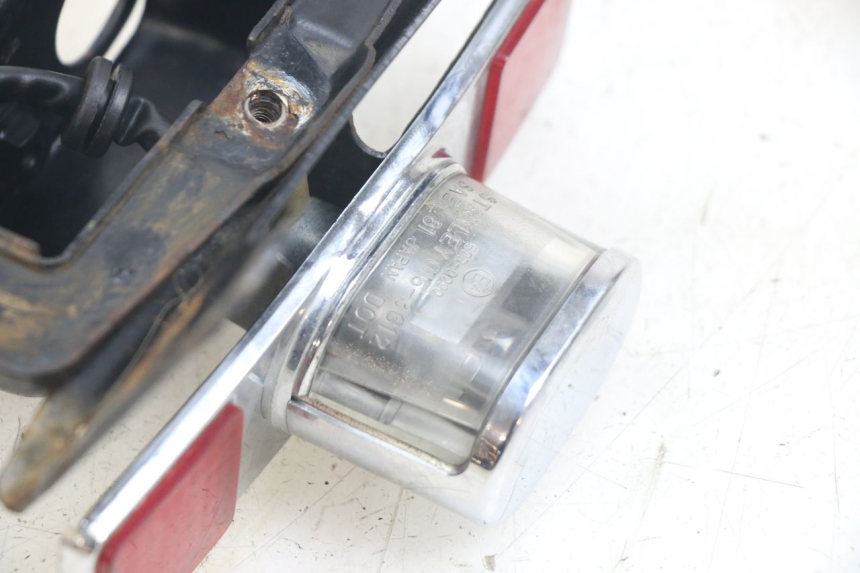 photo de LICENSE PLATE LIGHT HONDA CA REBEL 125 (1995 - 2001) - Zoom on usage condition
