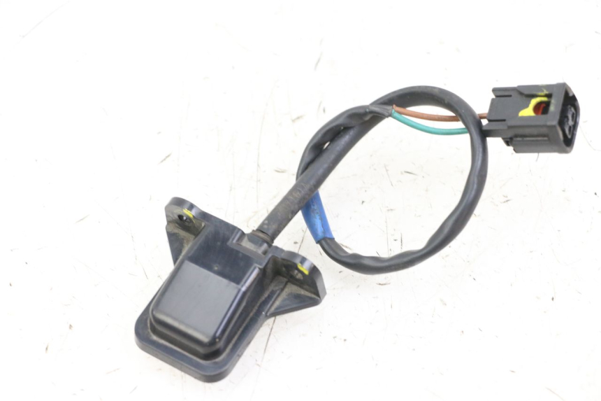 photo de NUMBER PLATE LIGHTING HONDA FORZA 125 (2021 - 2025) - Alternative perspective