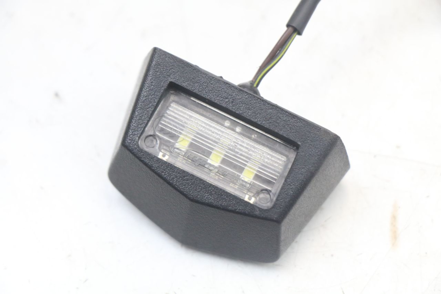 photo de NUMBER PLATE LIGHTING HUSQVARNA SVARTPILEN 401 (2018 - 2023) - Component detail