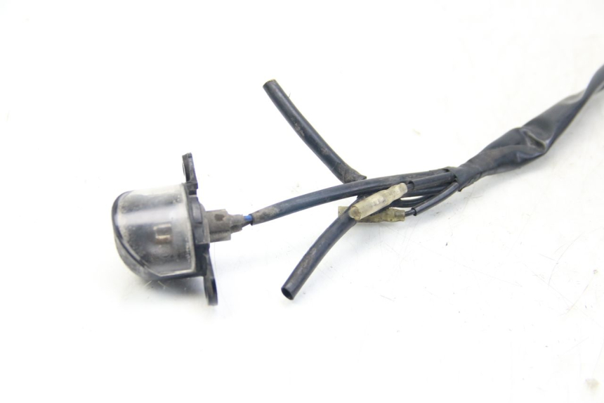 photo de LICENSE PLATE LIGHT YAMAHA HW XENTER 125 (2011 - 2017) - Zoom on usage condition