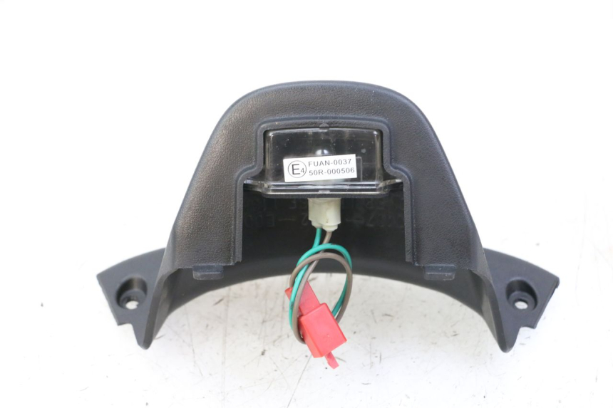 photo de NUMBER PLATE LIGHTING KYMCO XCITING 500 (2007 - 2010) - Zoom on usage condition
