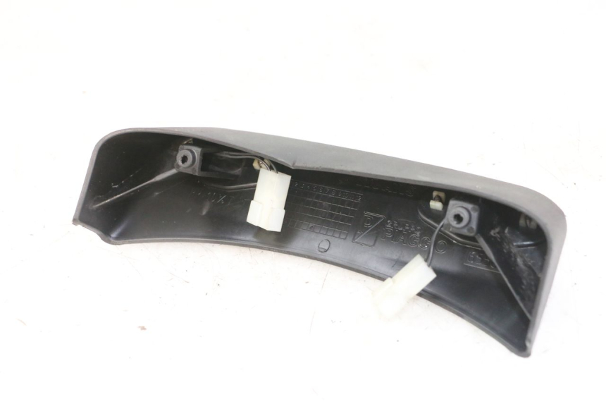 photo de NUMBER PLATE LIGHTING PIAGGIO MP3 LT 300 (2010 - 2016) - Component detail