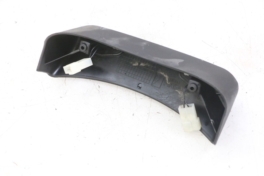 photo de NUMBER PLATE LIGHTING PIAGGIO MP3 LT 300 (2010 - 2016) - Alternative perspective