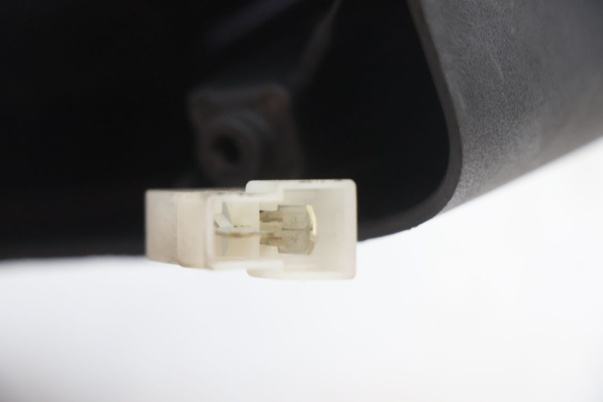 photo de NUMBER PLATE LIGHTING PIAGGIO MP3 LT 400 (2007 - 2012) - Technical close-up