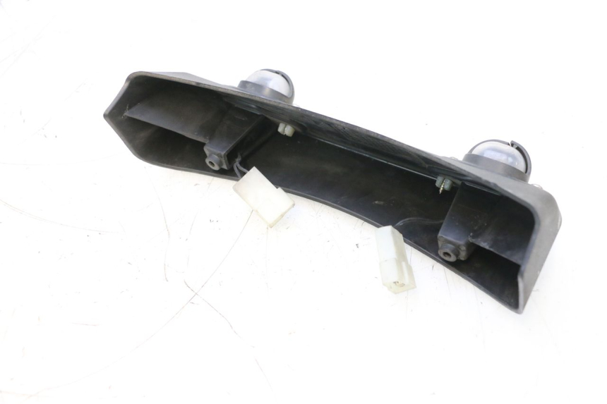 photo de NUMBER PLATE LIGHTING PIAGGIO MP3 RL 250 (2006 - 2010) - Fixing points details