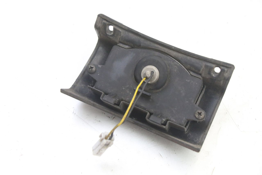 photo de NUMBER PLATE LIGHTING PIAGGIO VESPA GRANTURISMO 125 (2003 - 2007) - Alternative perspective