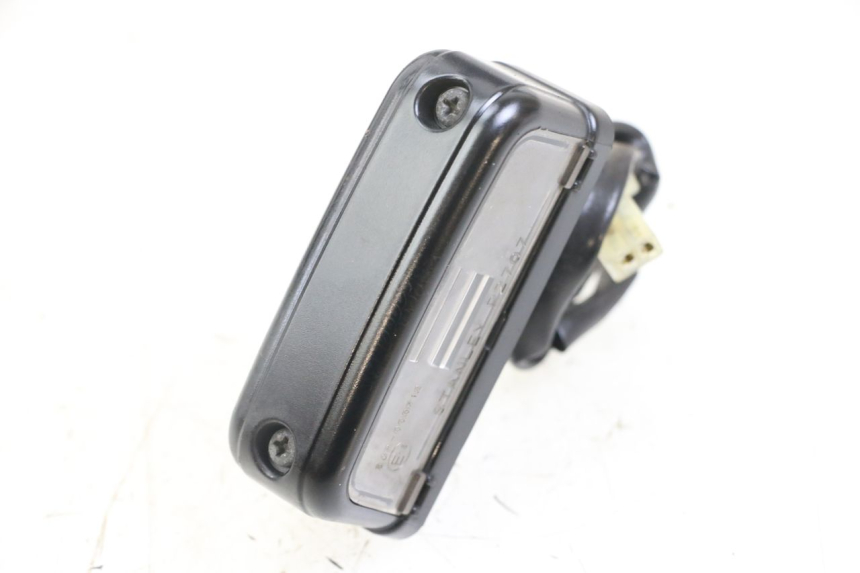 photo de NUMBER PLATE LIGHTING HONDA SH i 300 (2015 - 2020) - Zoom on usage condition