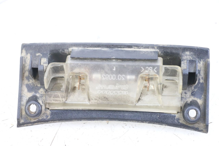 photo de LICENSE PLATE LIGHT PIAGGIO TYPHOON 80 (1994 - 1997) - Alternative perspective
