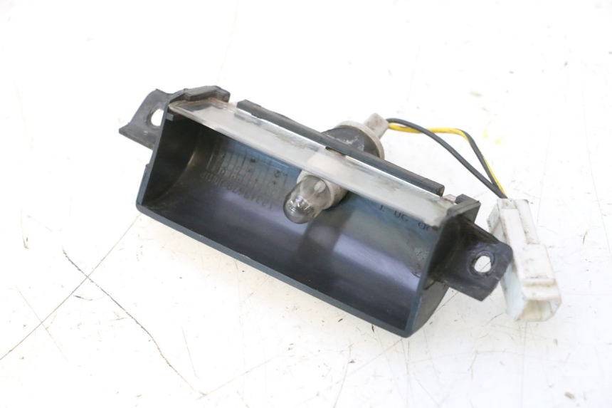photo de NUMBER PLATE LIGHTING PIAGGIO X8 STREET 125 (2006 - 2007) - Component detail