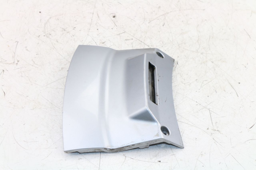 photo de NUMBER PLATE LIGHTING PIAGGIO X8 STREET 125 (2006 - 2007) - Component detail