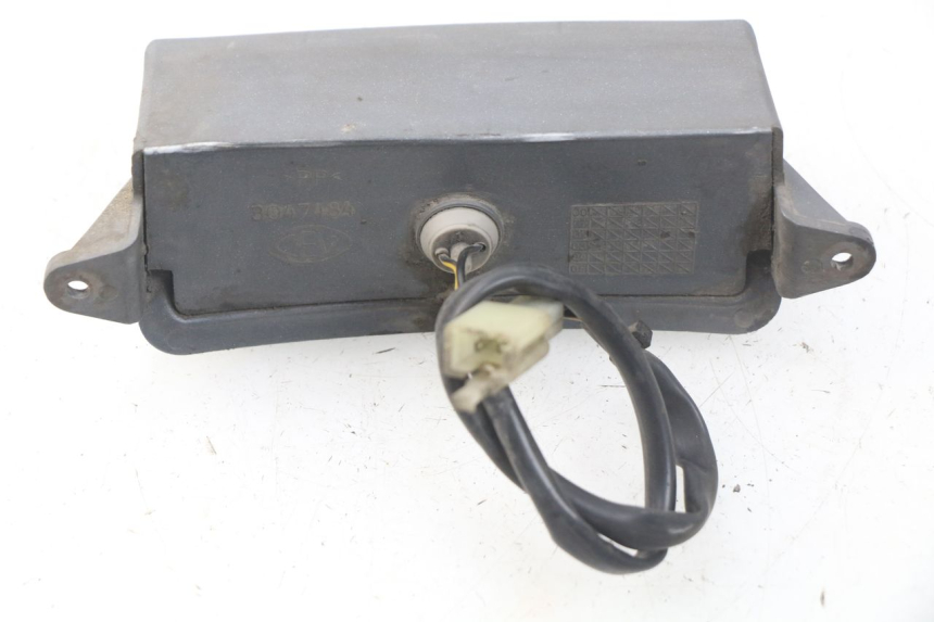 photo de LICENSE PLATE LIGHT PIAGGIO X9 EVOLUTION 125 (2003 - 2007) - Zoom on usage condition