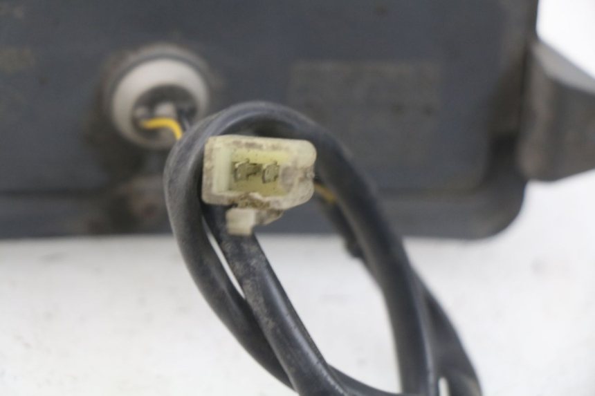 photo de LICENSE PLATE LIGHT PIAGGIO X9 EVOLUTION 125 (2003 - 2007) - Alternative perspective