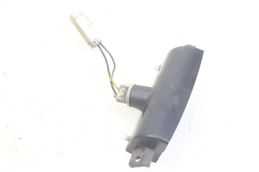 photo de LICENSE PLATE LIGHT PIAGGIO XEVO - X EVO 125 (2007 - 2017) - Zoom on usage condition