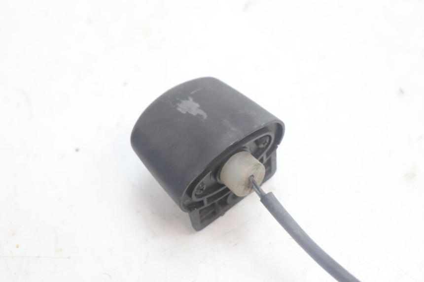 photo de LICENSE PLATE LIGHT YAMAHA YP MAJESTY 125 (2007 - 2010) - Alternative perspective