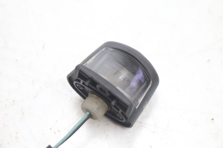 photo de NUMBER PLATE LIGHTING YAMAHA YP MAJESTY 125 (2002 - 2006) - Alternative perspective