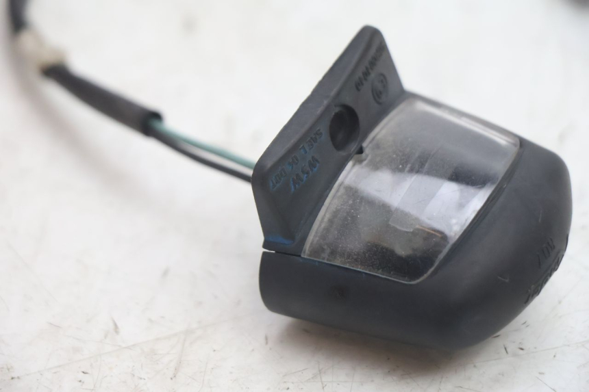 photo de NUMBER PLATE LIGHTING YAMAHA YP MAJESTY 125 (2002 - 2006) - Technical close-up