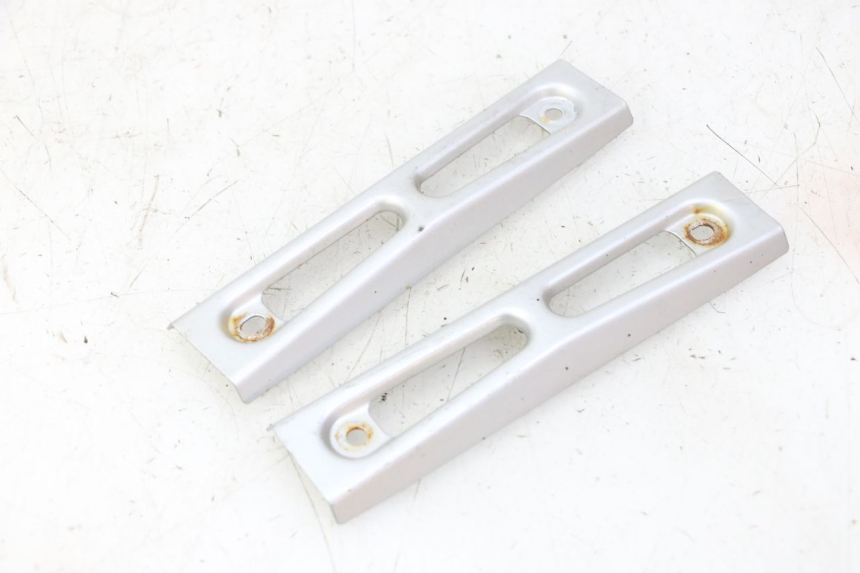 photo de RADIATOR SCOOP YAMAHA FZ6 FAZER S2 600 (2007 - 2011) - Alternative perspective