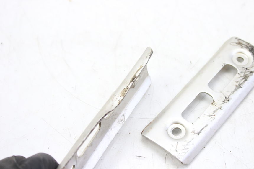 photo de RADIATOR SHROUD YAMAHA FZS FAZER 600 (1998 - 2001) - Zoom on usage condition