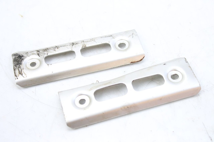 photo de RADIATOR SHROUD YAMAHA FZS FAZER 600 (1998 - 2001) - Technical close-up