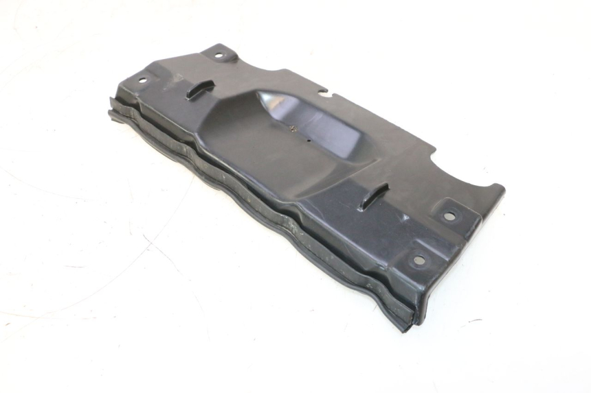 photo de RADIATOR SCOOP KAWASAKI GPX F ZX750F 750 (1986 - 1990) - Zoom on usage condition