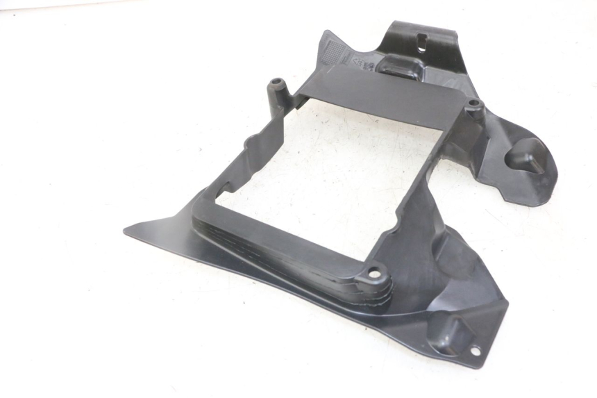 photo de RADIATOR SCOOP PIAGGIO IE MP3 YOURBAN 300 (2011 - 2016) - Zoom on usage condition