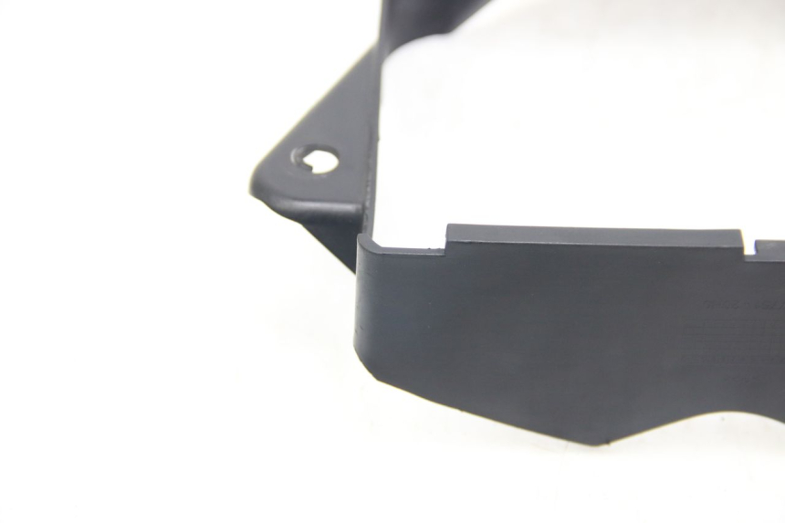 photo de RADIATOR SHROUD SUZUKI SIXTEEN 125 (2008 - 2010) - Checked used part