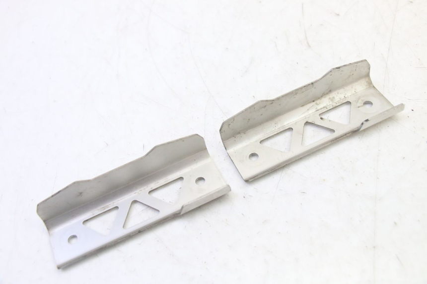 photo de RADIATOR SCOOP SUZUKI SV S 650 (2003 - 2009) - Alternative perspective