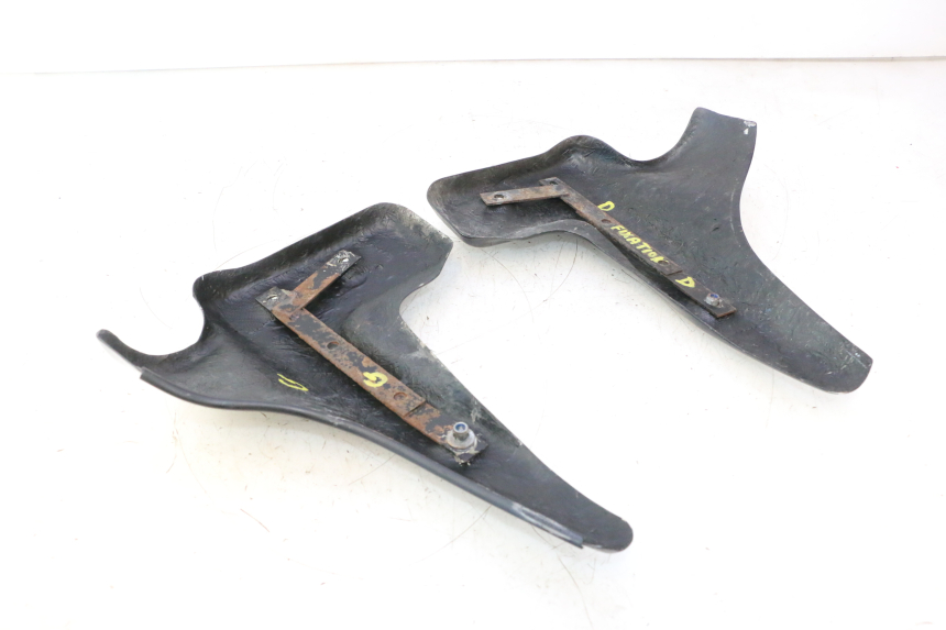photo de RADIATOR SCOOP YAMAHA XJR 1300 (1998 - 2002) - High-resolution close-up