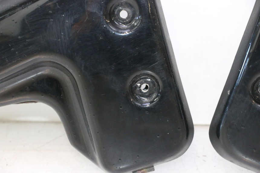 photo de RADIATOR SCOOP YAMAHA XJR 1300 (1998 - 2002) - Zoom on usage condition