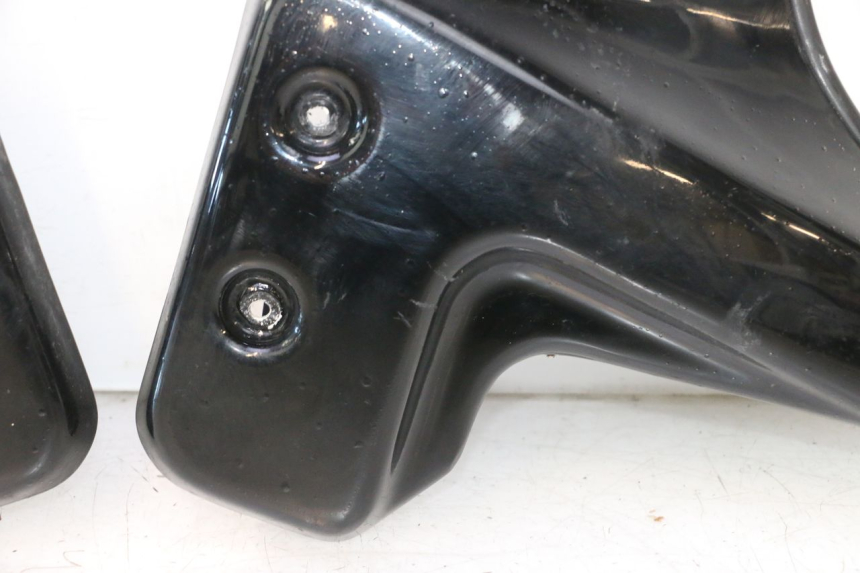 photo de RADIATOR SCOOP YAMAHA XJR 1300 (1998 - 2002) - Technical close-up