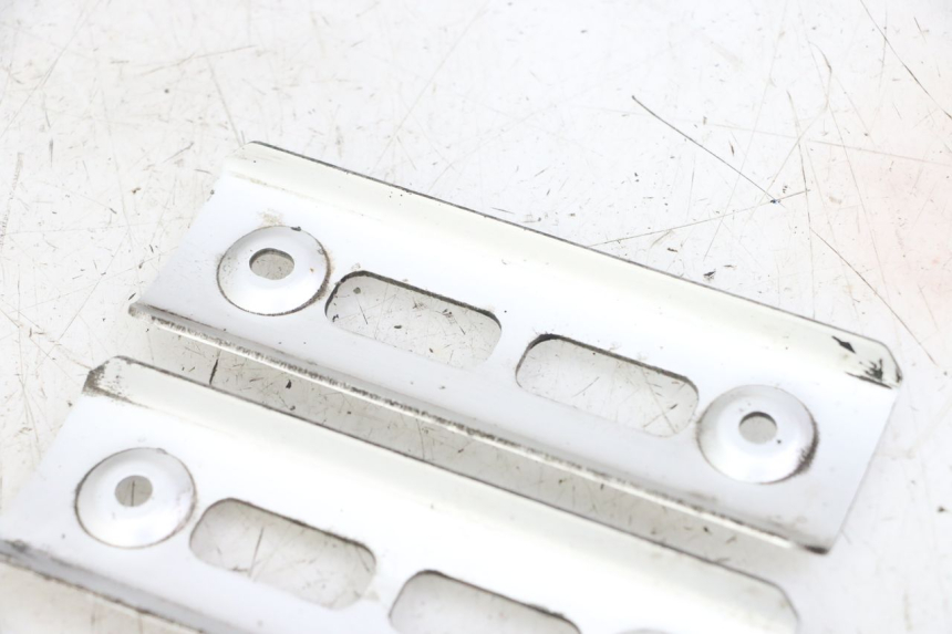 photo de RADIATOR SCOOP YAMAHA FZS FAZER 600 (2001 - 2003) - Zoom on usage condition